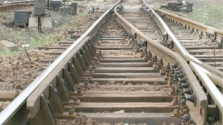 Arestat după ce a furat cablu electric şi a creat haos la CFR